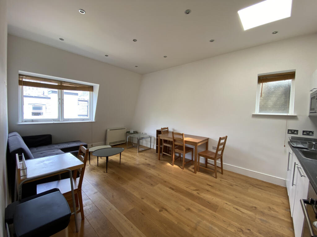 2 bed Apartment for rent in Hackney. From Maxwells Estates