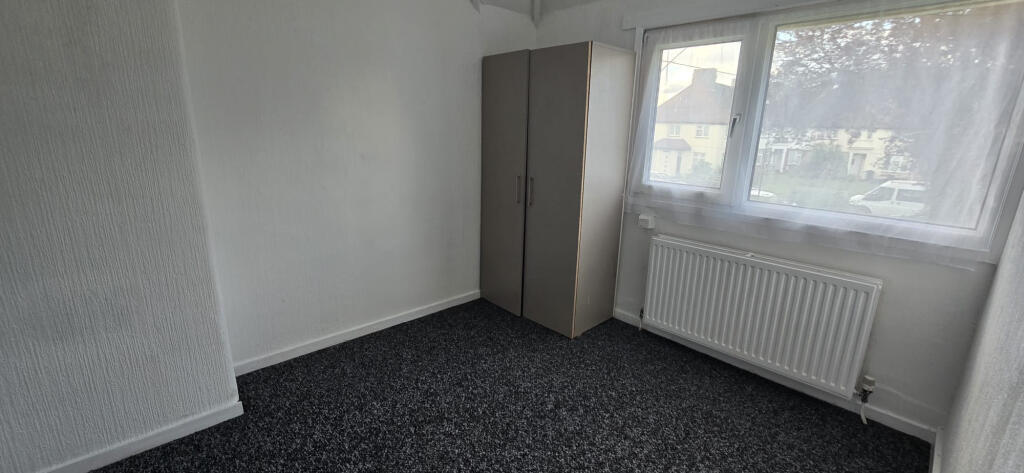 3 bed Mid Terraced House for rent in West Ham. From Maxwells Estates