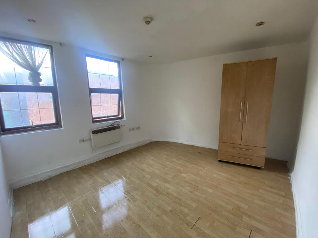 4 bed Studio for rent in London. From Maxwells Estates