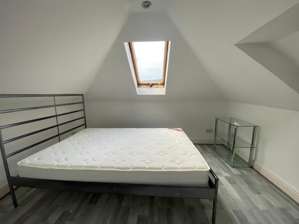 4 bed House Share for rent in Ilford. From Maxwells Estates 4 bed House Share for rent in Ilford. From Maxwells Estates