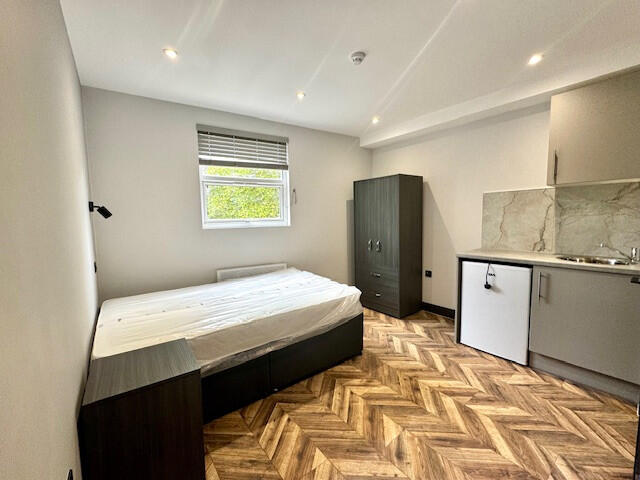 4 bed Studio for rent in Islington. From Maxwells Estates 4 bed Studio for rent in Islington. From Maxwells Estates