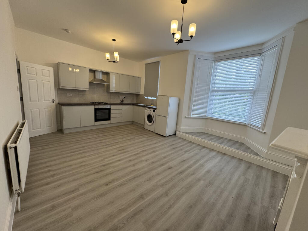 2 bed Semi Detached for rent in Wanstead. From Maxwells Estates