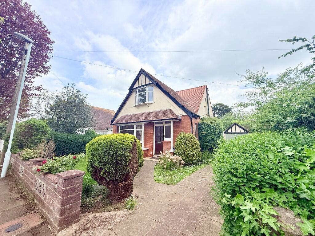 2 bed Chalet for rent in Clapham. From Ian Watkins Estate Agents - Worthing