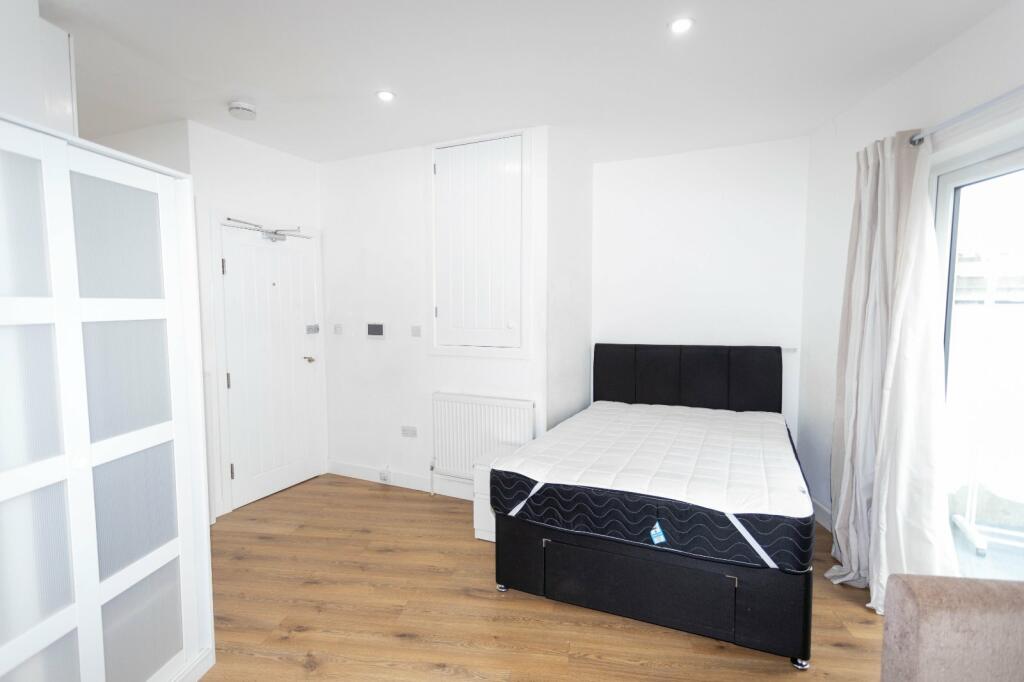 0 bed Apartment for rent in London. From Metro Village Limited