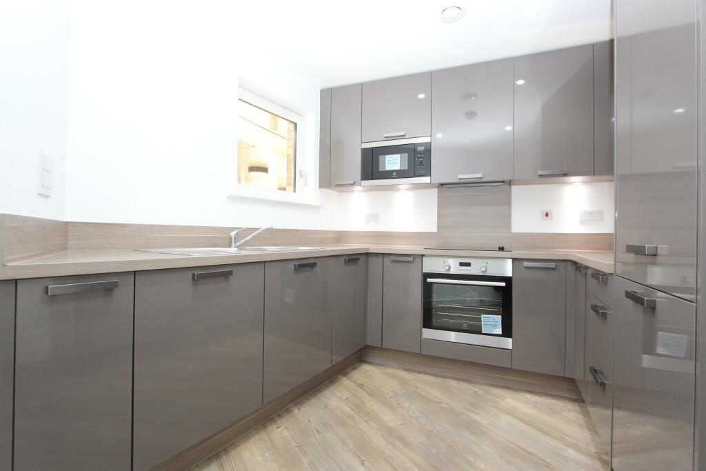 1 bed Apartment for rent in Poplar. From Metro Village Limited