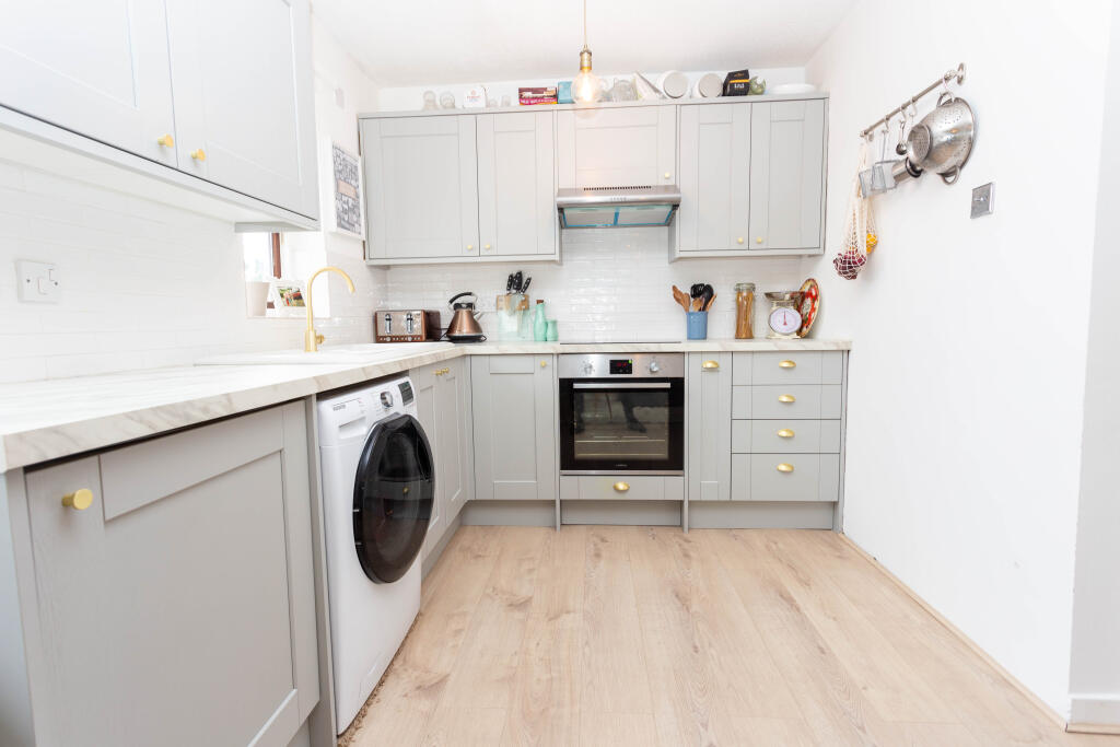 2 bed Apartment for rent in Bermondsey. From Metro Village Ltd - Canada Water
