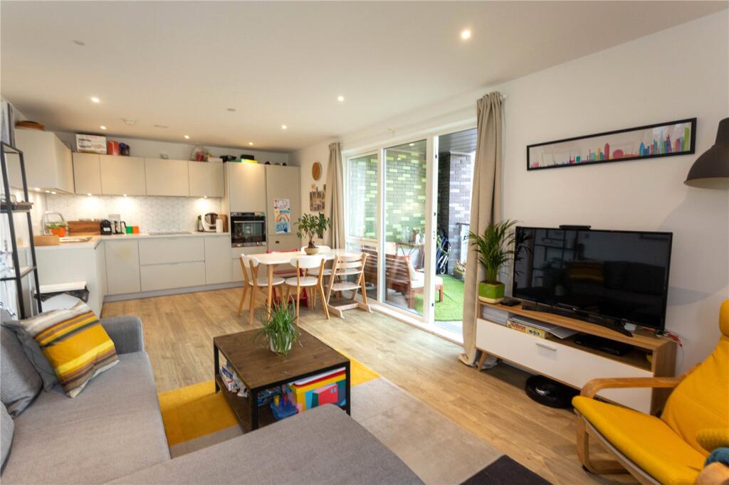2 bed Apartment for rent in Deptford. From Metro Village Ltd - Canada Water