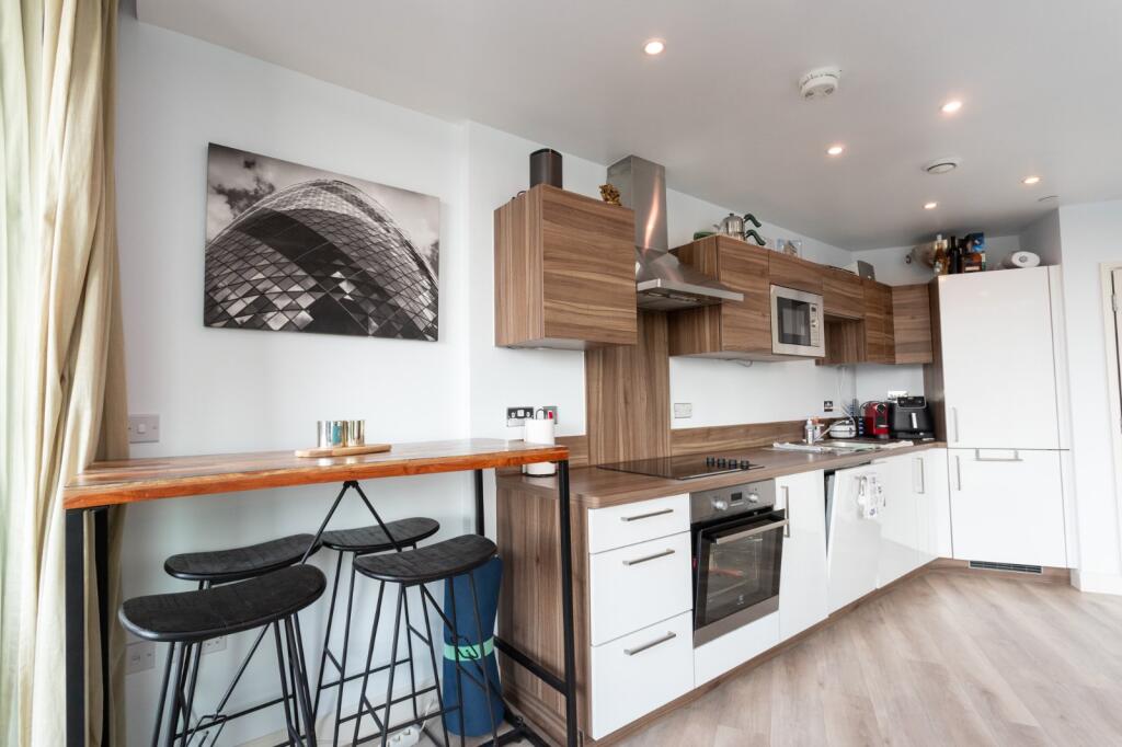1 bed Apartment for rent in Bermondsey. From Metro Village Ltd - Canada Water