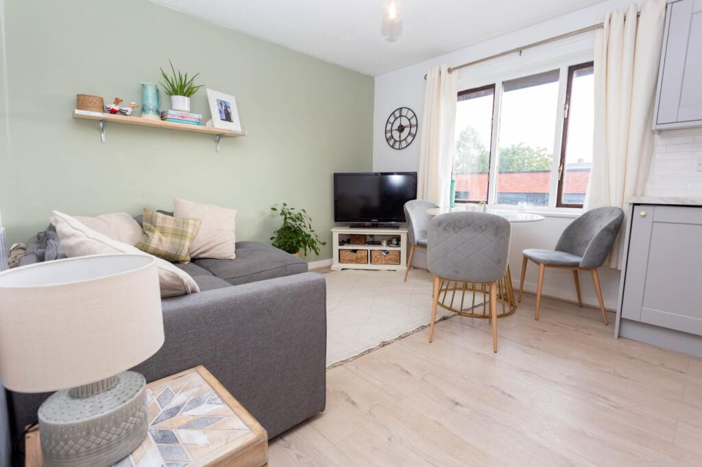 2 bed Apartment for rent in Bermondsey. From Metro Village Ltd - Canada Water