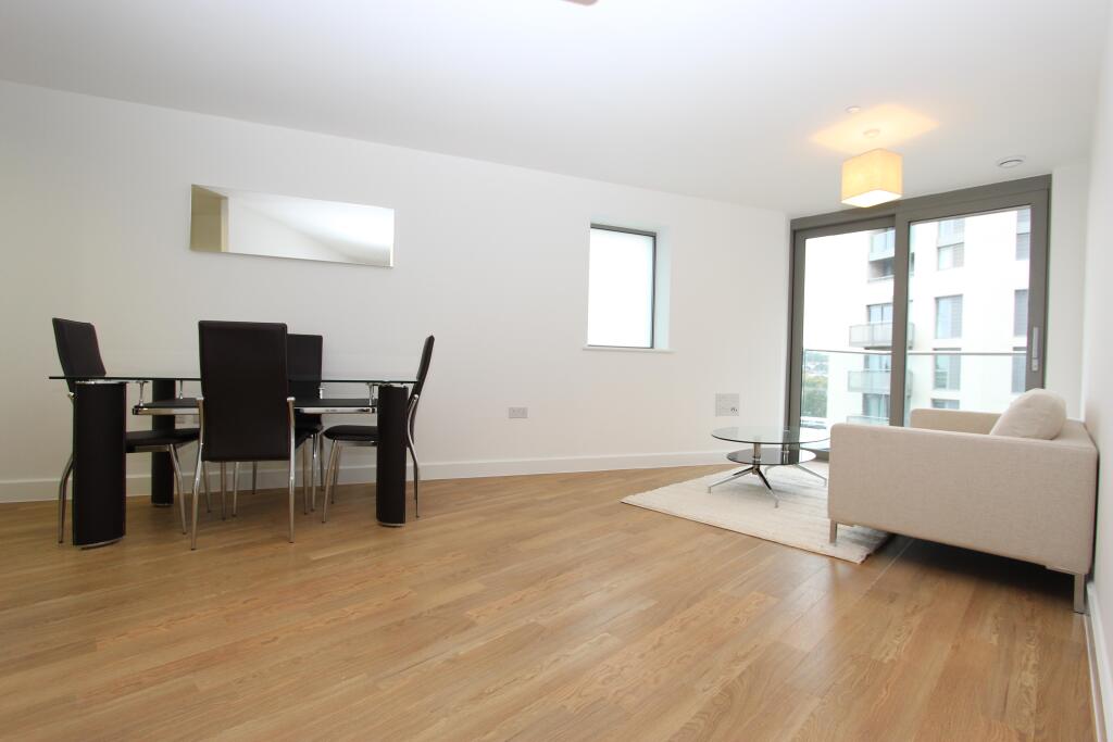 2 bed Apartment for rent in London. From Metro Village Ltd - Canada Water