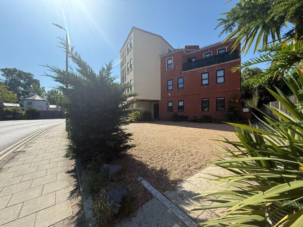 2 bed Apartment for rent in Chislehurst. From Metro Village Ltd - Canada Water