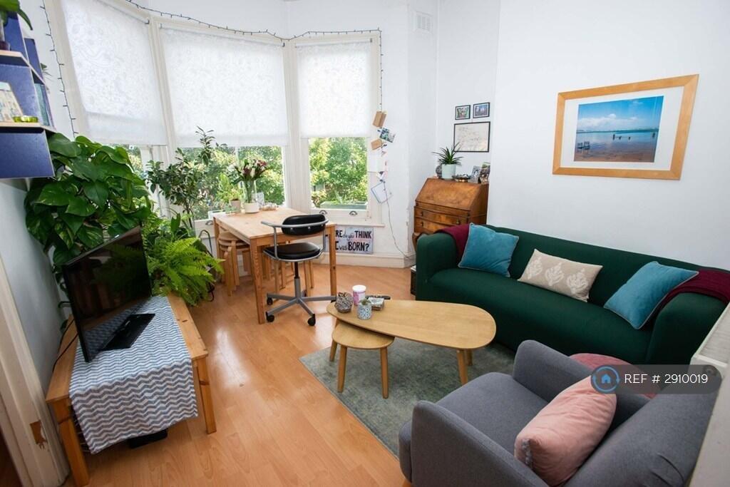 2 bed Apartment for rent in Deptford. From Metro Village Ltd - Canada Water