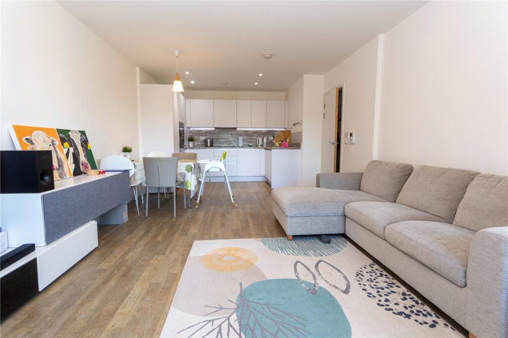 2 bed Apartment for rent in Deptford. From Metro Village Ltd - Canada Water 2 bed Apartment for rent in Deptford. From Metro Village Ltd - Canada Water