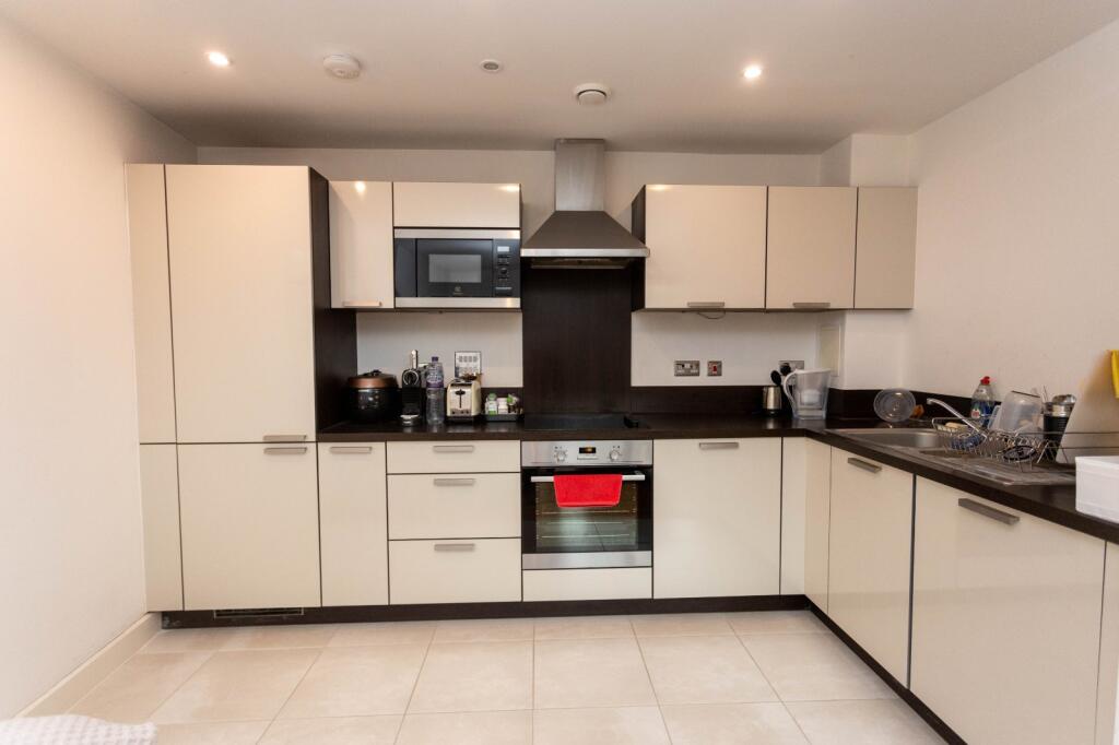 1 bed Apartment for rent in Bermondsey. From Metro Village Ltd - Canada Water
