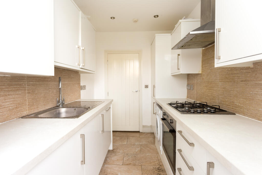3 bed Apartment for rent in Deptford. From Metro Village Ltd - Canada Water