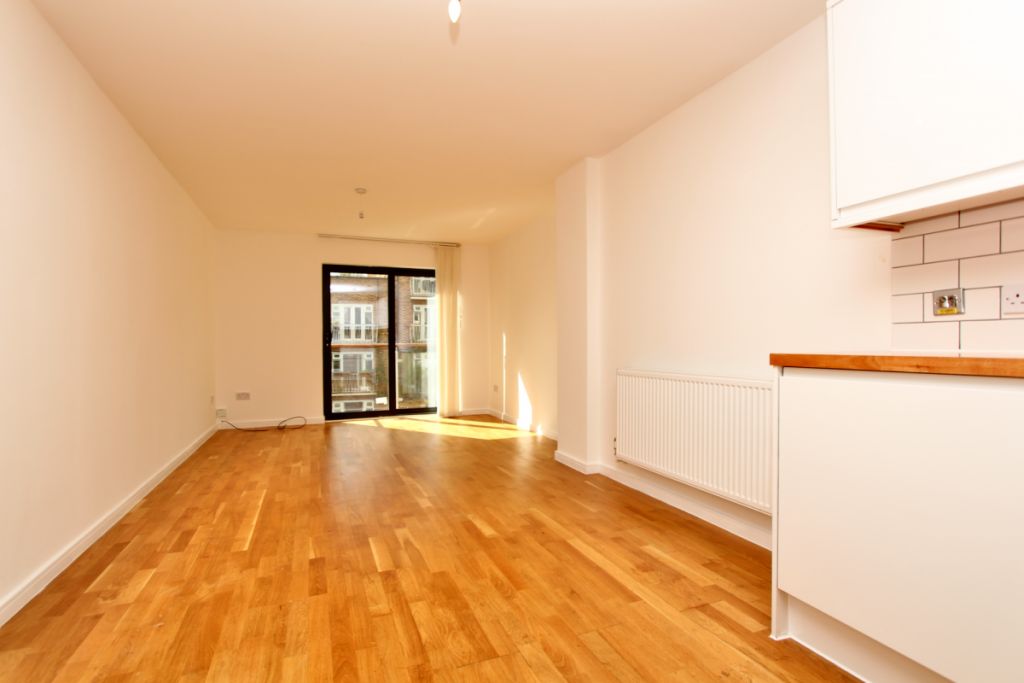2 bed Apartment for rent in London. From Michael Naik & Co