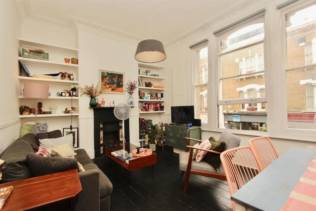 2 bed Annexe for rent in Stoke Newington. From Michael Naik - London
