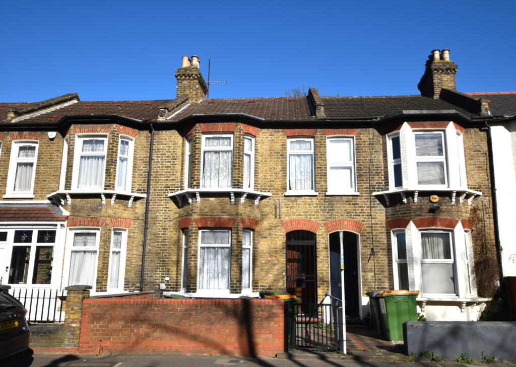 3 bed Mid Terraced House for rent in West Ham. From Michael Steven - Plaistow 3 bed Mid Terraced House for rent in West Ham. From Michael Steven - Plaistow