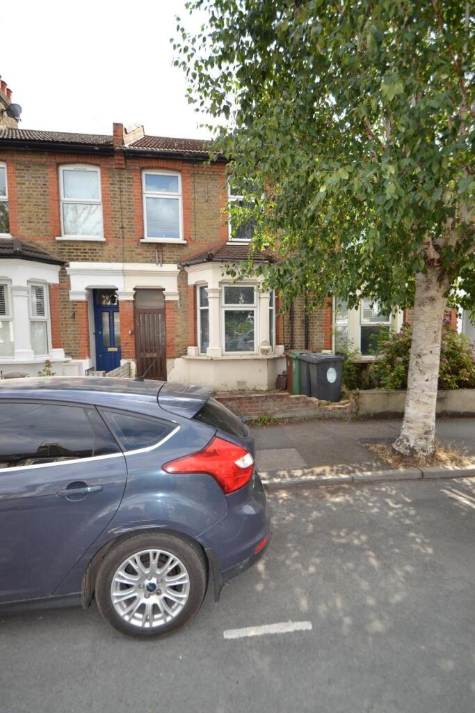 1 bed 1st Floor Flat for rent in Leyton. From Michael Steven - Plaistow 1 bed 1st Floor Flat for rent in Leyton. From Michael Steven - Plaistow