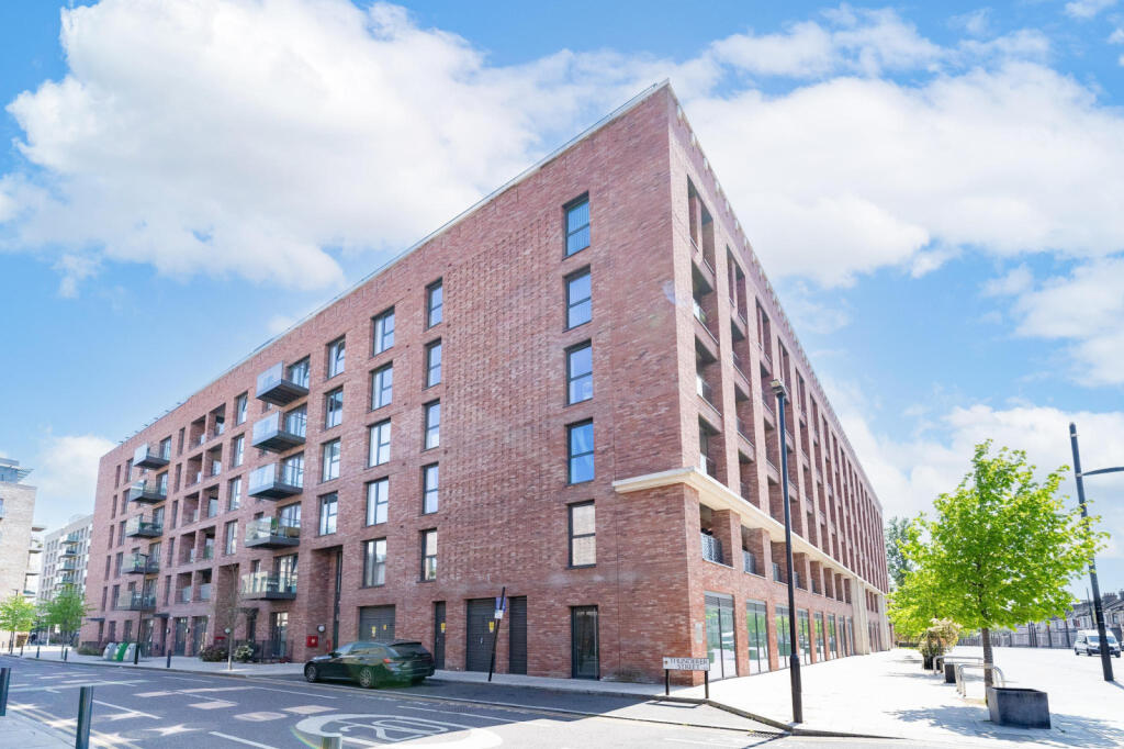 2 bed 1st Floor Flat for rent in London. From Michael Steven - Plaistow 2 bed 1st Floor Flat for rent in London. From Michael Steven - Plaistow