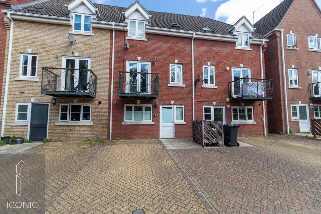 4 bed Mid Terraced House for rent in Norwich. From Iconic - Taverham