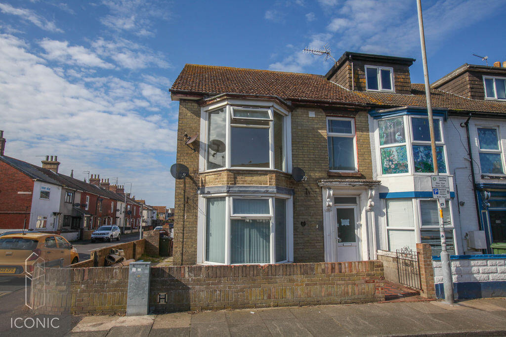 1 bed 1st Floor Flat for rent in Great Yarmouth. From Iconic - Taverham