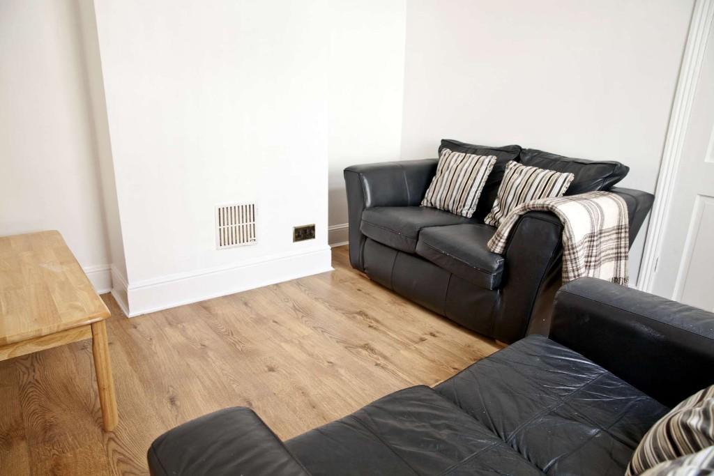 4 bed Mid Terraced House for rent in Portsmouth. From IMUVE Lettings - Southsea