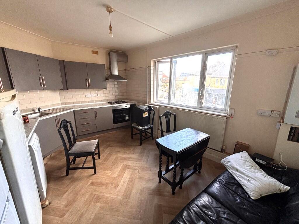 5 bed 1st Floor Flat for rent in Portsmouth. From IMUVE Lettings - Southsea