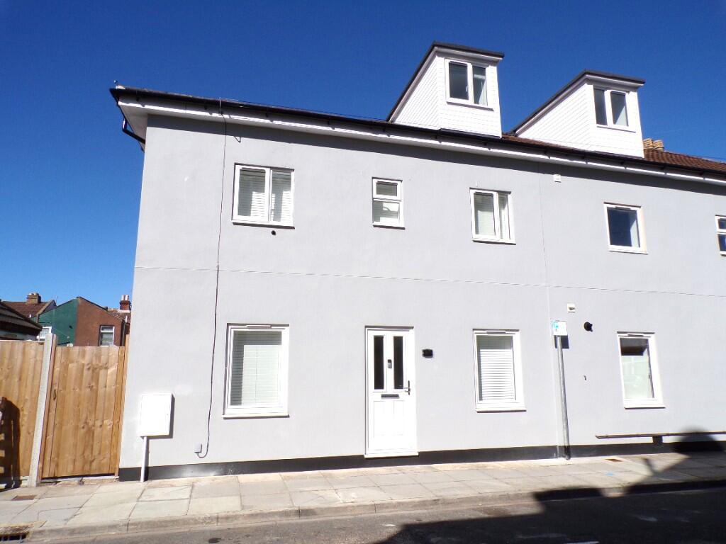 3 bed Semi Detached for rent in Portsmouth. From IMUVE Lettings - Southsea