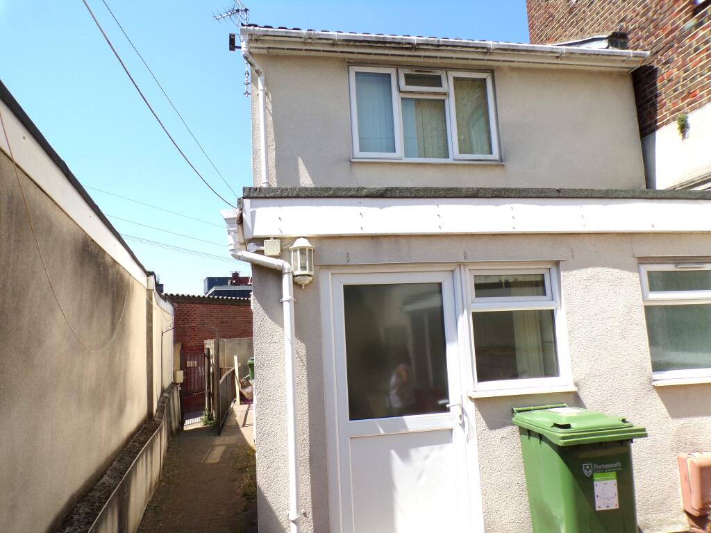 1 bed 1st Floor Flat for rent in Portsmouth. From IMUVE Lettings - Southsea