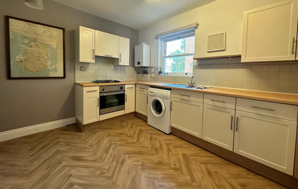 2 bed Apartment for rent in Portsmouth. From IMUVE Lettings - Southsea
