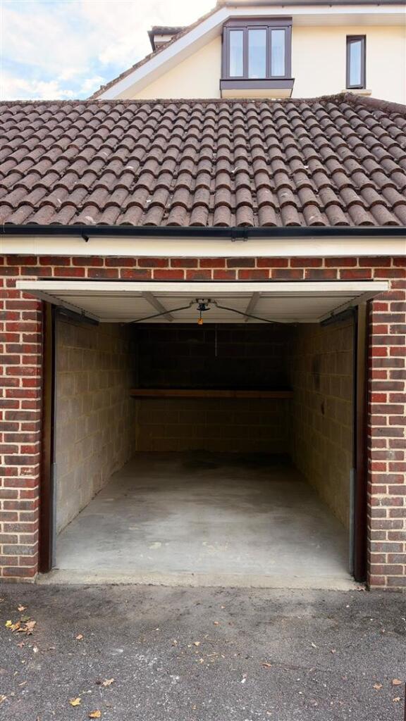 0 bed Car Parking for rent in Southgate. From Mortemore Mackay - London 0 bed Car Parking for rent in Southgate. From Mortemore Mackay - London