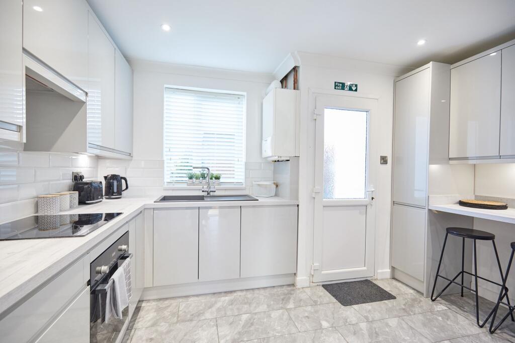 5 bed Mid Terraced House for rent in Norwich. From Minors & Brady - Unthank Road - Norwich