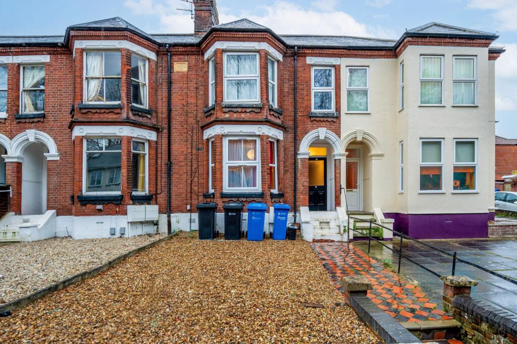 2 bed House (unspecified) for rent in Norwich. From Minors & Brady - Unthank Road - Norwich 2 bed House (unspecified) for rent in Norwich. From Minors & Brady - Unthank Road - Norwich