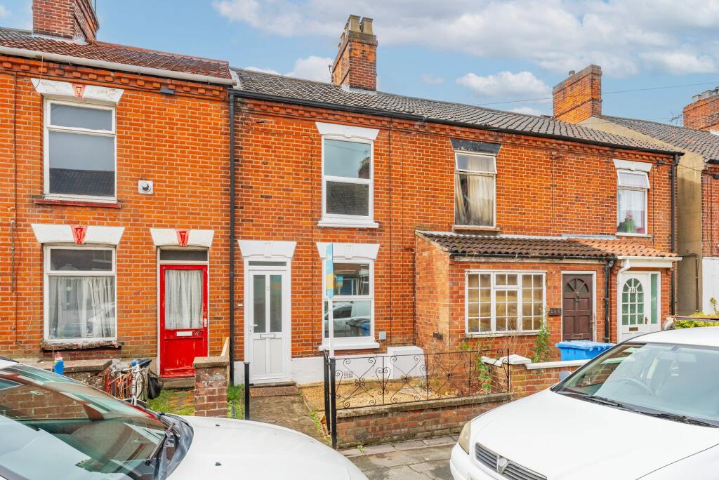 3 bed Mid Terraced House for rent in Norwich. From Minors & Brady - Unthank Road - Norwich