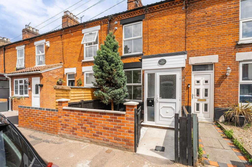 3 bed Mid Terraced House for rent in Norwich. From Minors & Brady - Unthank Road - Norwich 3 bed Mid Terraced House for rent in Norwich. From Minors & Brady - Unthank Road - Norwich