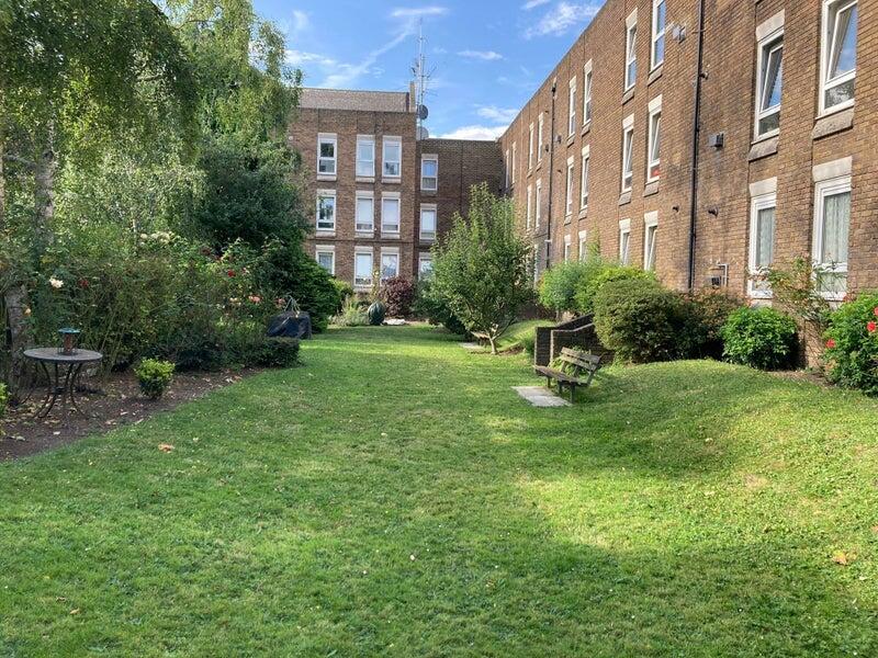 1 bed 1st Floor Flat for rent in Islington. From MoveHome