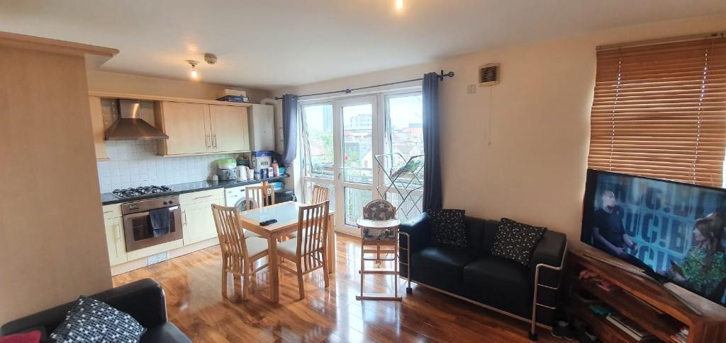 2 bed 1st Floor Flat for rent in London. From MoveHome