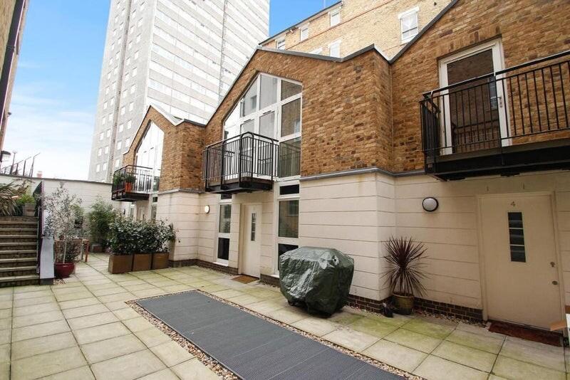 2 bed Mews for rent in London. From MoveHome 2 bed Mews for rent in London. From MoveHome