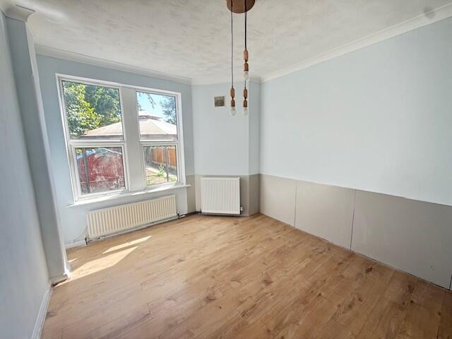 2 bed House (unspecified) for rent in London. From MoveHome