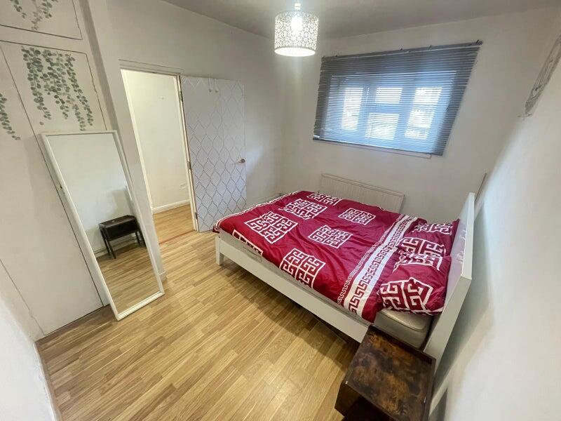 3 bed 1st Floor Flat for rent in Hackney. From MoveHome