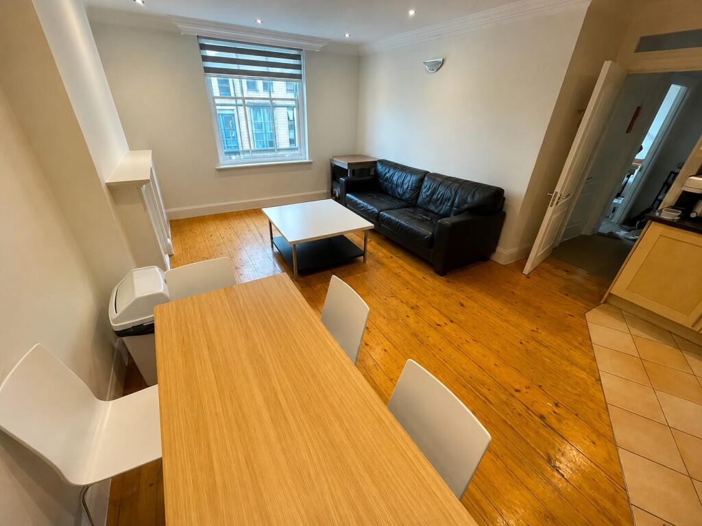 2 bed 1st Floor Flat for rent in London. From MoveHome