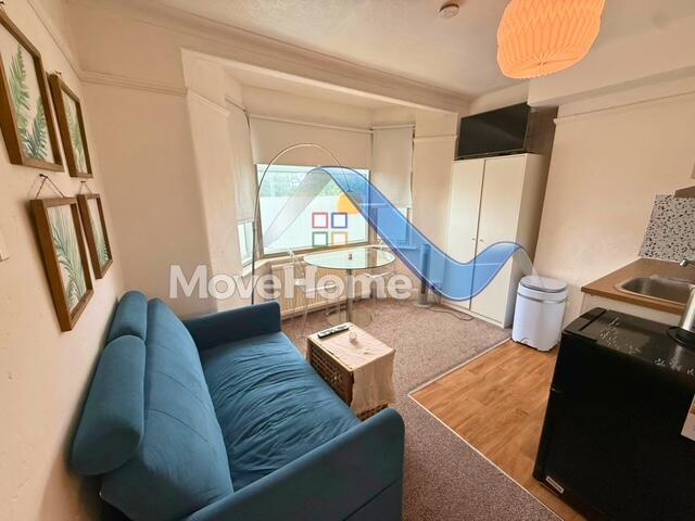 4 bed Studio for rent in London. From MoveHome