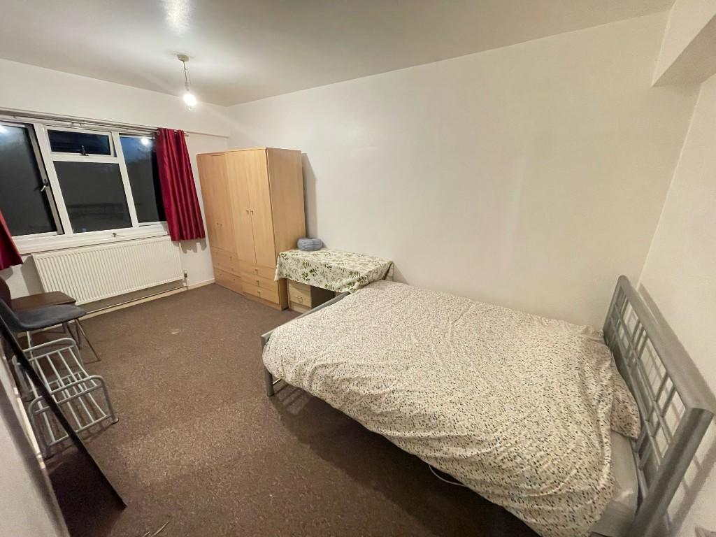 4 bed Flat Share for rent in Hampstead. From MoveHome