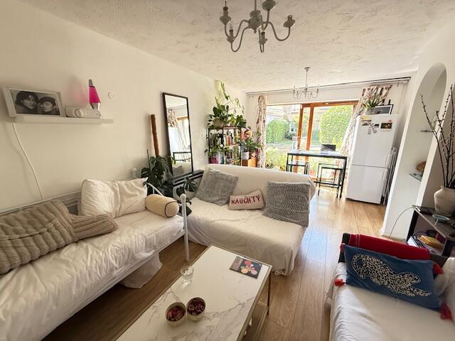 2 bed 1st Floor Flat for rent in London. From MoveHome 2 bed 1st Floor Flat for rent in London. From MoveHome