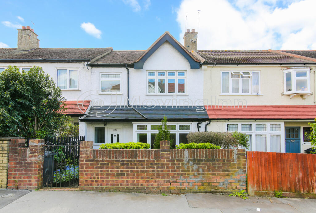 3 bed Mid Terraced House for rent in Streatham. From Moving Inn