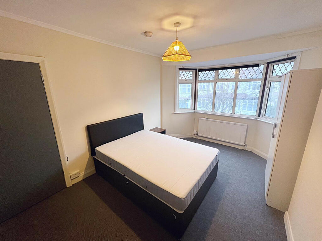 0 bed Room for rent in Penge. From Moving Inn