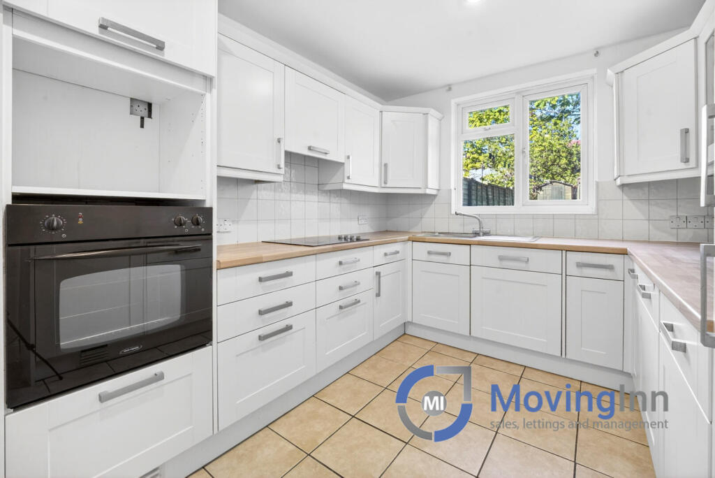 3 bed Detached for rent in Penge. From Moving Inn - London