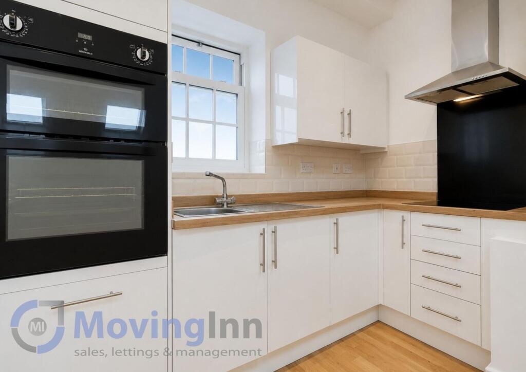 2 bed 1st Floor Flat for rent in Clapham. From Moving Inn - London