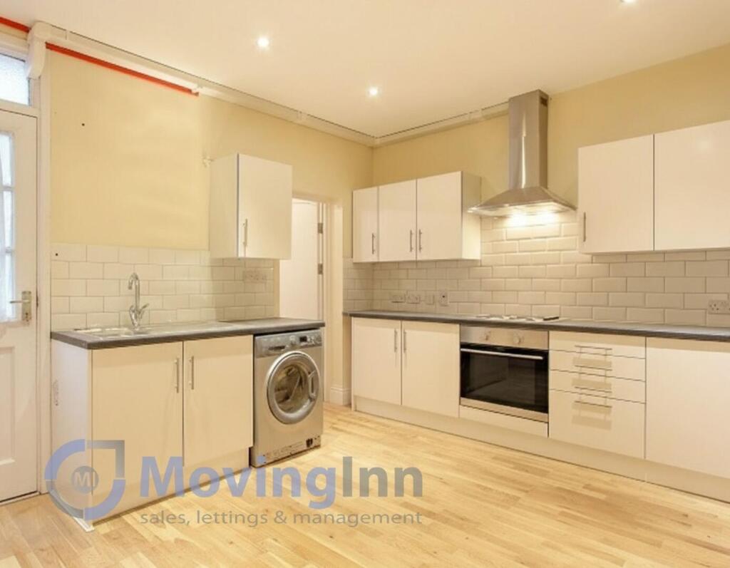 6 bed House Share for rent in Croydon. From Moving Inn - London